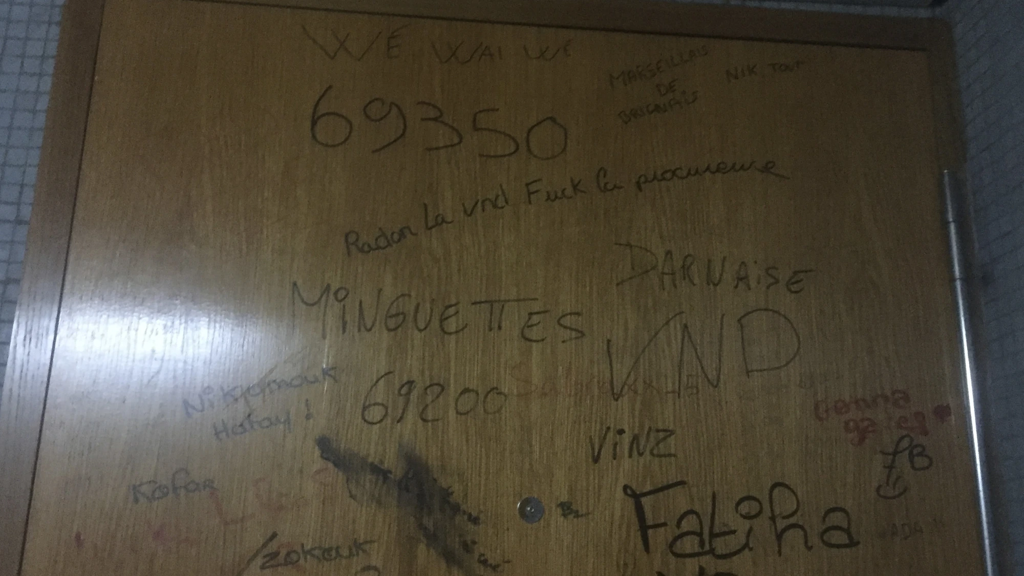 Tribunal Judiciaire, Toilettes - Emmanuelle Salasc