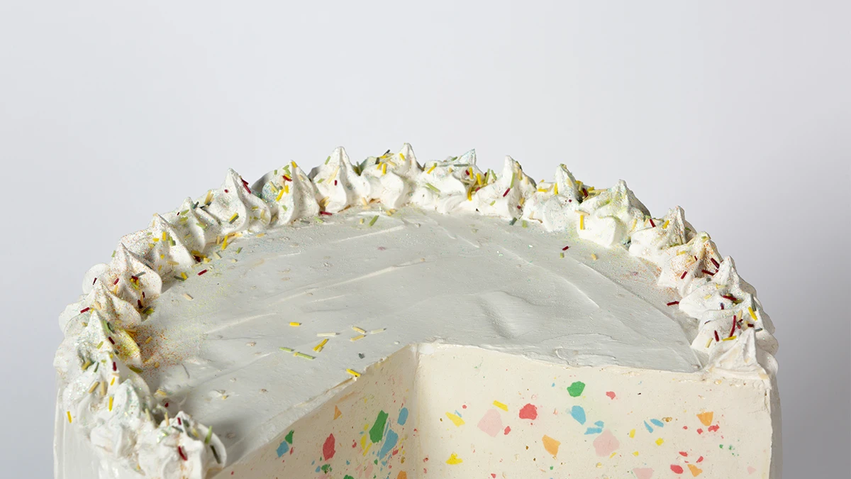 Tutti Frutti Terrazzo Cake, 40x30cm, enduit et bois, Elsa Goussies, 2022 / cr&eacute;dit : iso.ebabx 2022
