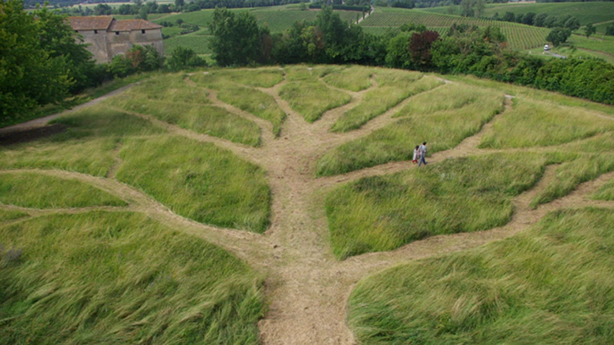 Laurent Cerciat - Installation &eacute;ph&eacute;m&egrave;re, r&eacute;sidence Nouaison, Pujols sur Dordogne, 2009.