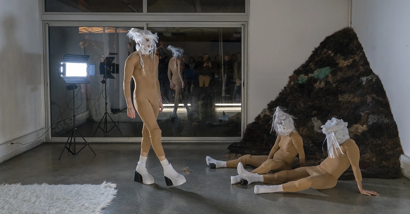 Trente Trente - Exposition performative collective - Les prototypes du vivant &copy; iso.ebabx