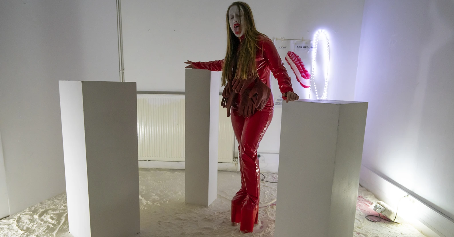 Trente Trente - Exposition performative collective - Les prototypes du vivant &copy; iso.ebabx