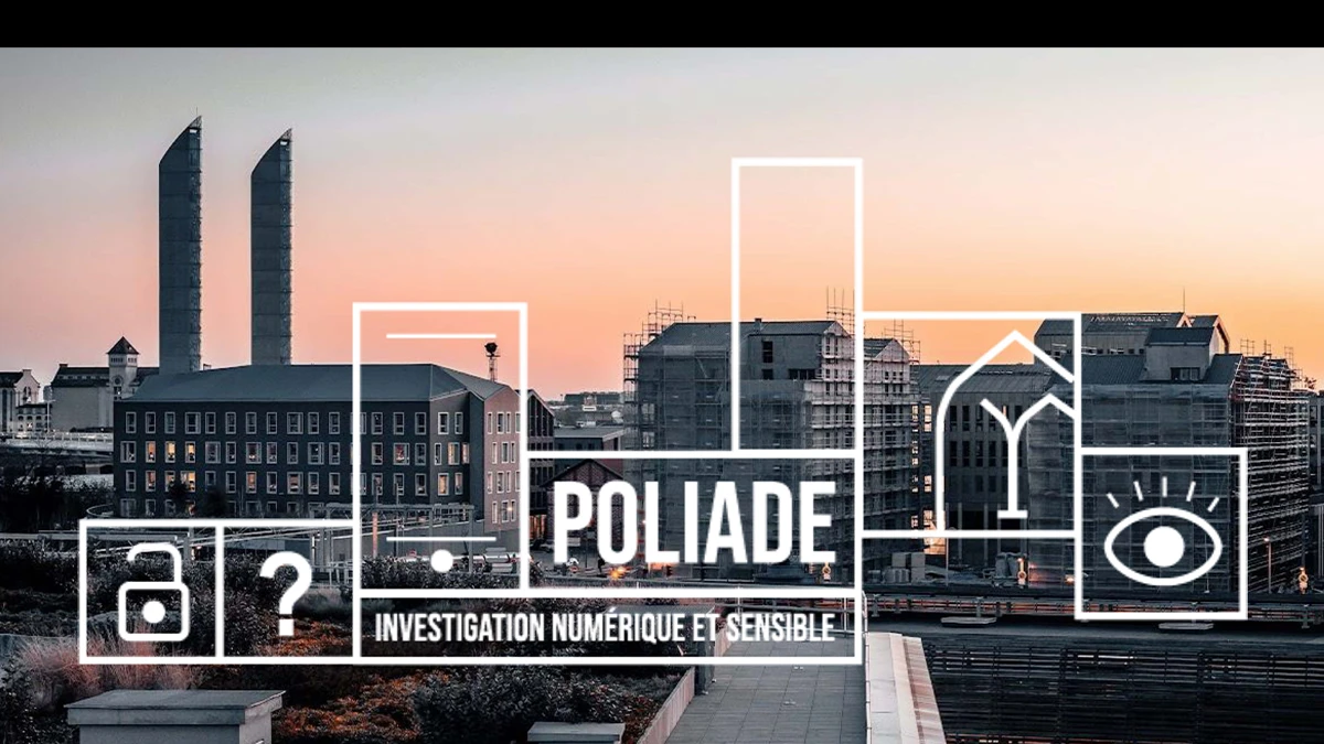 Poliade [pɔljad] adj. En gr&egrave;ce antique, une divinit&eacute; poliade est protectrice d'une ville. Pour nous, c'est le gardien de la m&eacute;moire, du paysage sensible et des secrets de la ville.